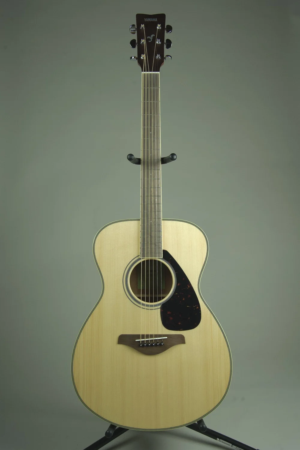 Yamaha+FS820+Acoustic+Guitar1.